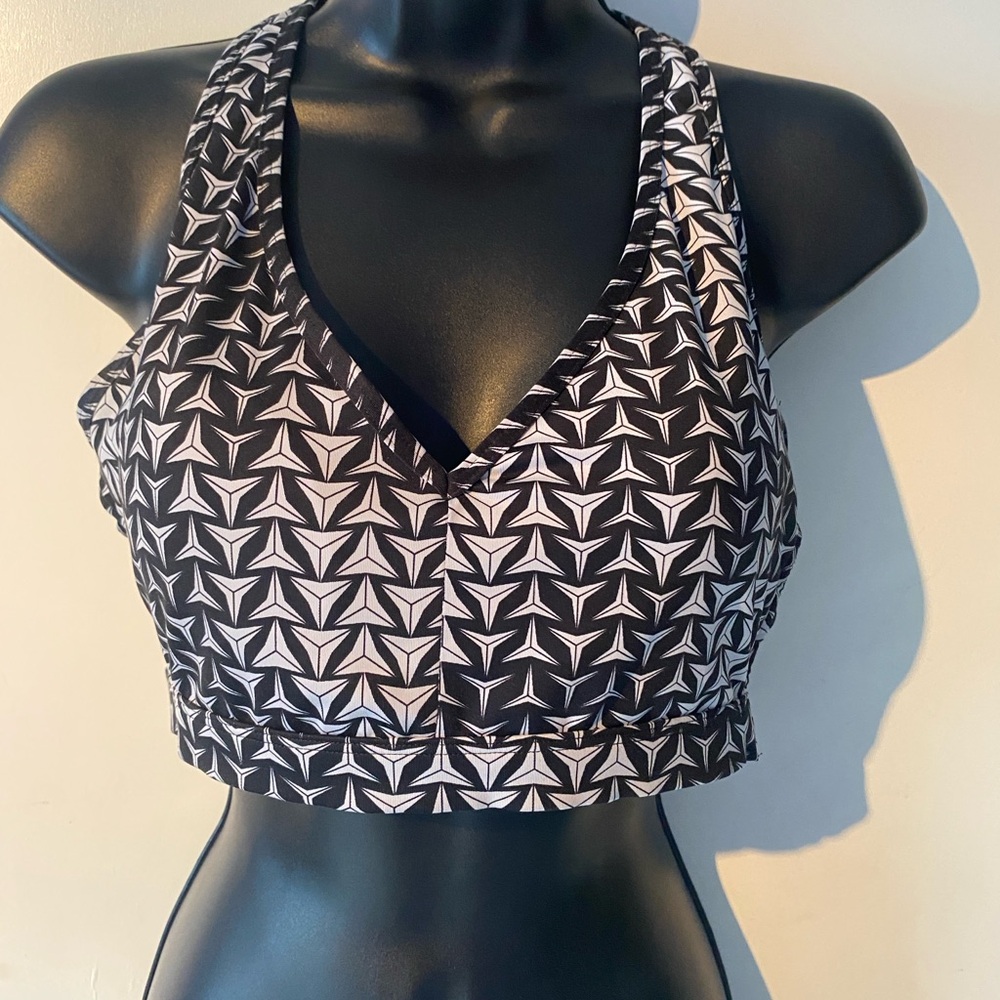 Victoria's Secret Black and White Sports Bra Size Large